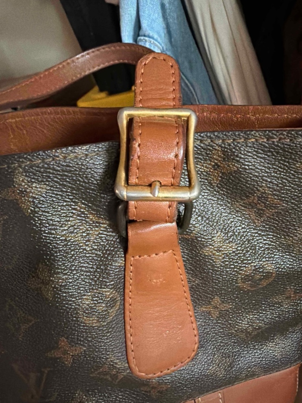 Louis Vuitton Brown Monogram Canvas Bucket Bag with Tan Trim - Picture 4 of 9